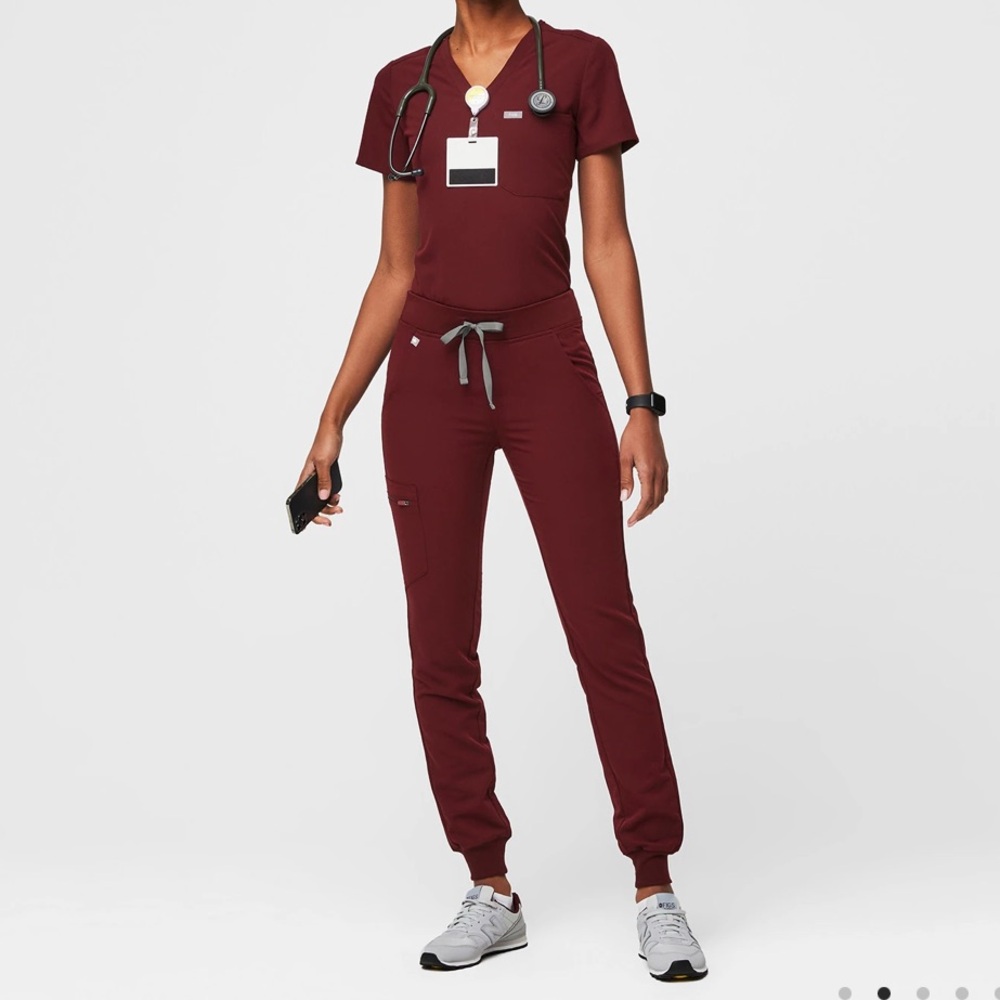 Figs burgundy scrub set